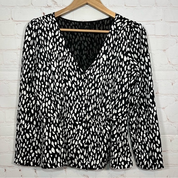 J. Crew Tops - J Crew Long Sleeve Peplum Button Front Top in Printed Satin Crepe Size 2